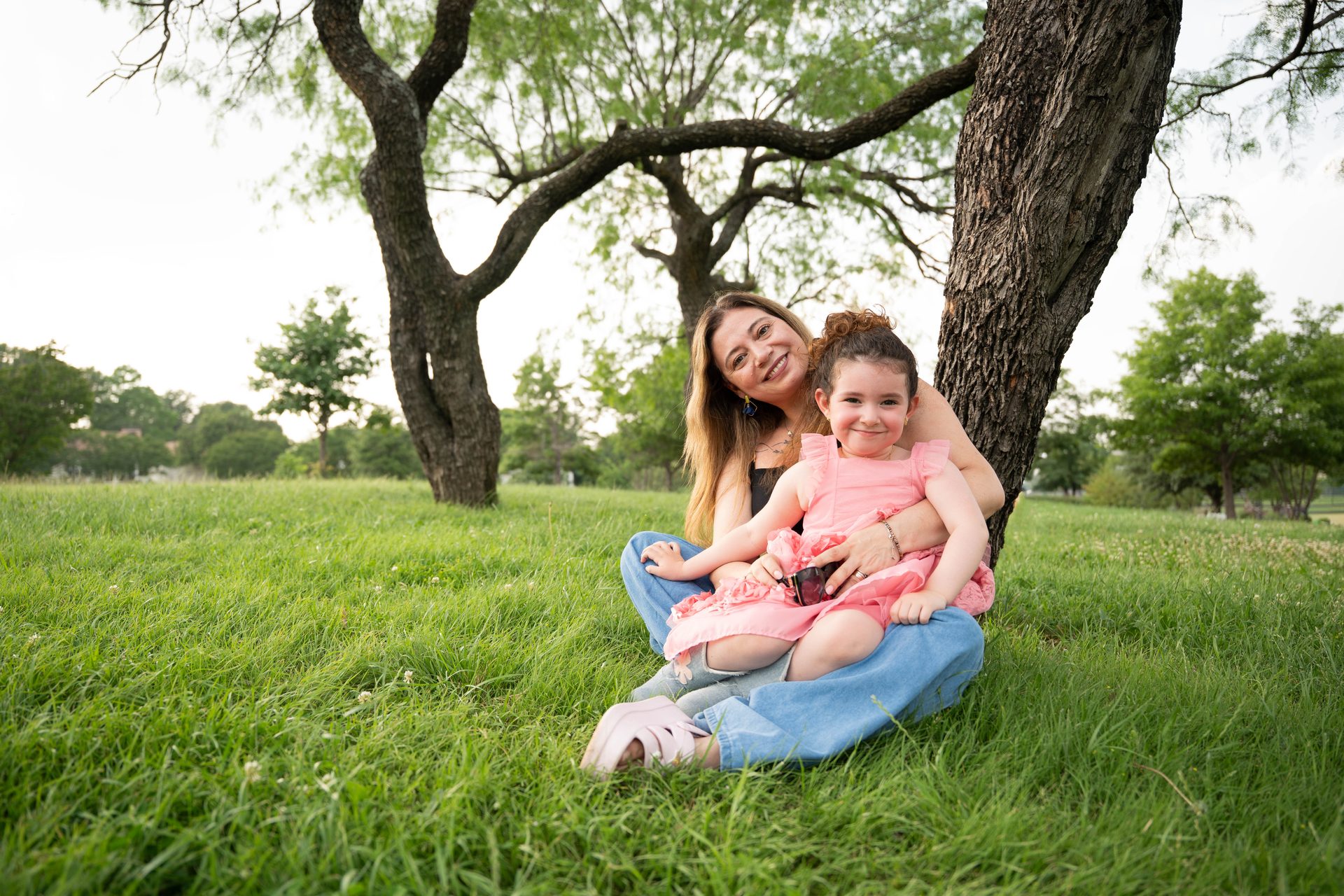 Family outdoor portrait session on lawn, Dallas Fort Worth family photographer