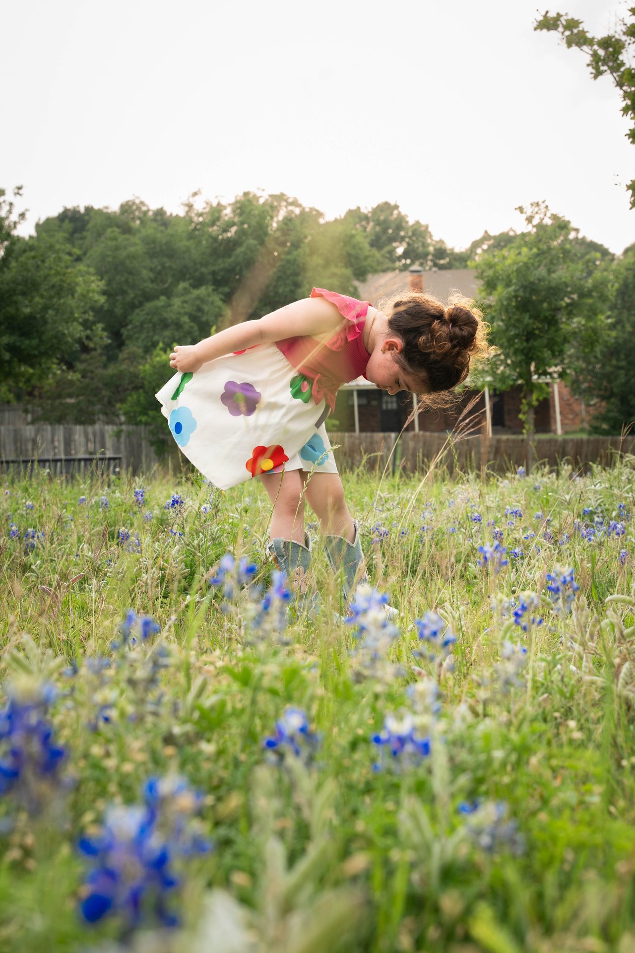 Family portrait outdoors in DFW, photography by Rayala Photo